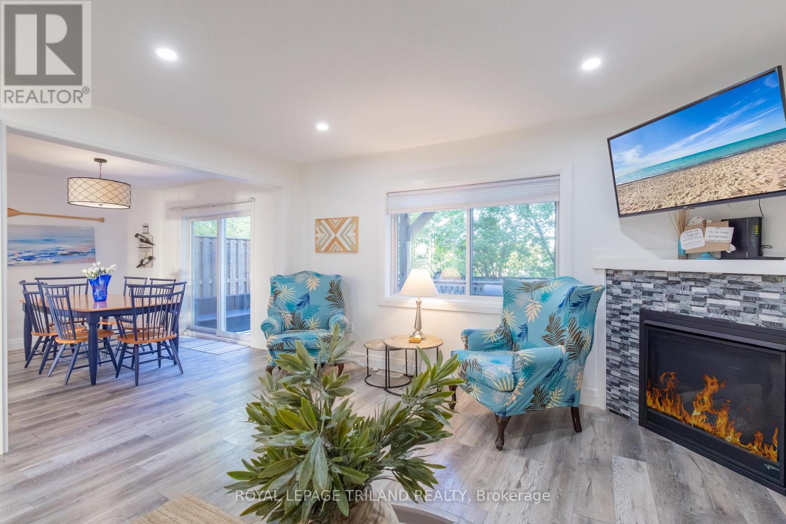 22 Wondergrove Court, Lambton Shores, Ontario  N0M 1T0 - Photo 14 - X12816622