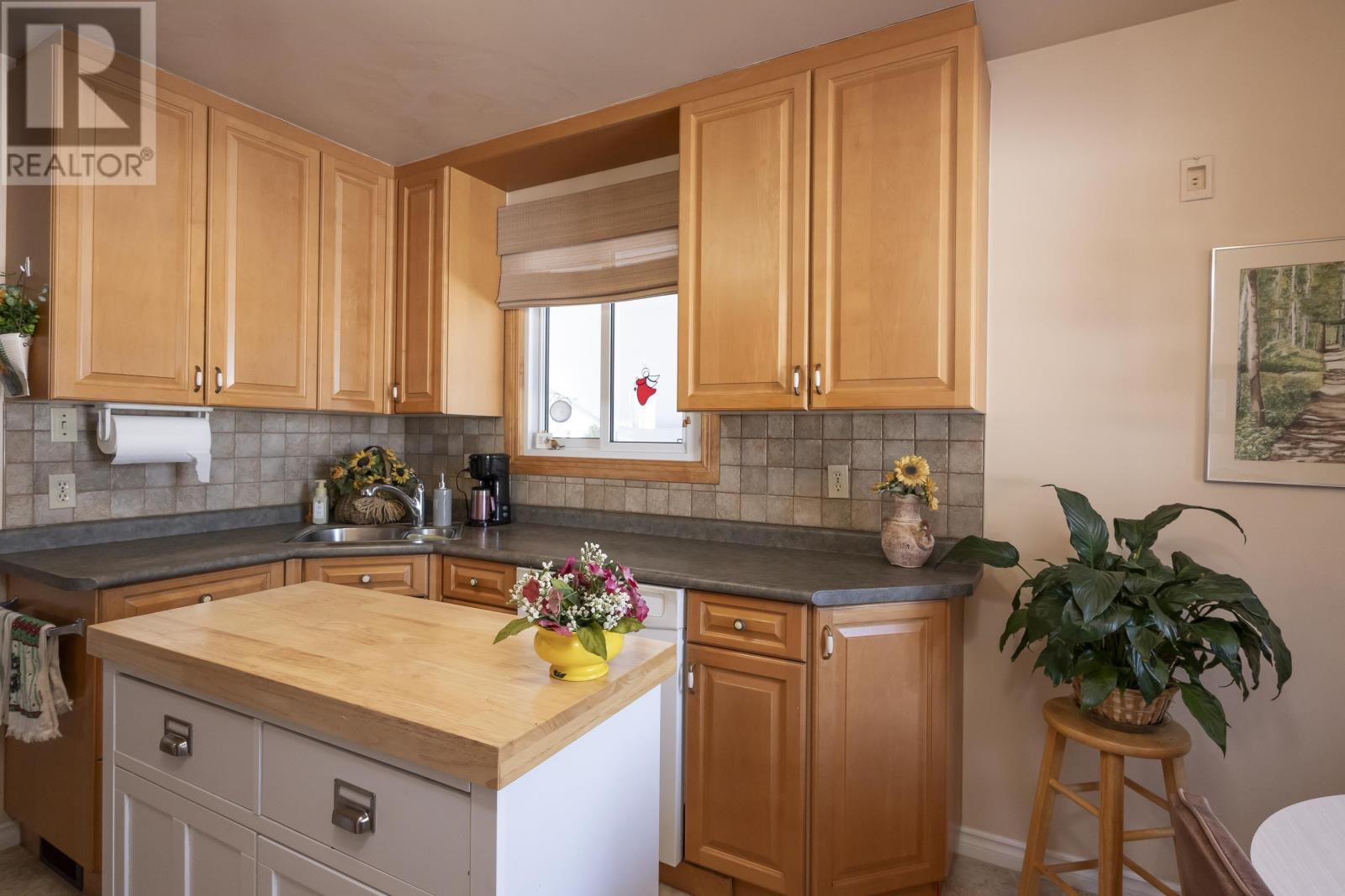 75 Manion Pl, Thunder Bay, Ontario  P7A 6Y9 - Photo 12 - TB2600237