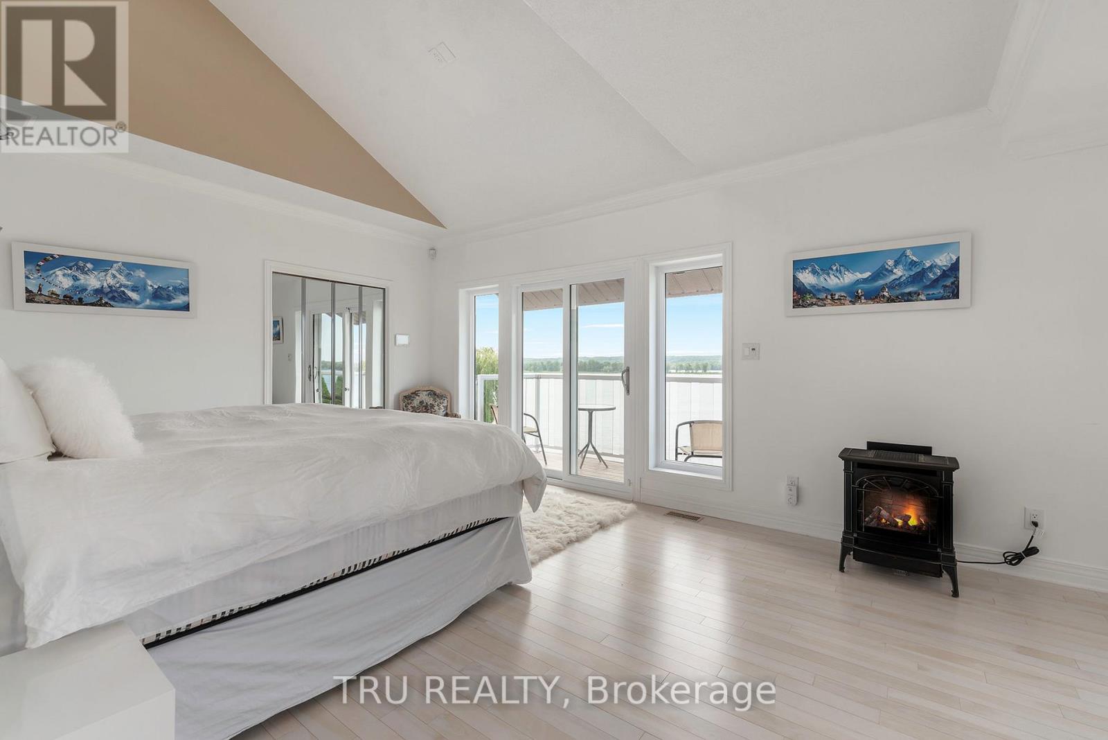 1915 Trans Canada Highway, Ottawa, Ontario  K4C 1H5 - Photo 19 - X12816624