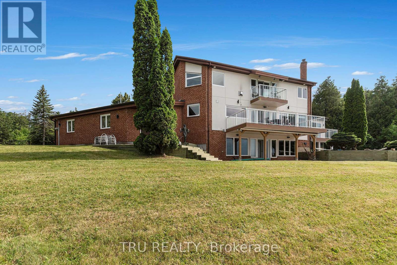 1915 Trans Canada Highway, Ottawa, Ontario  K4C 1H5 - Photo 28 - X12816624