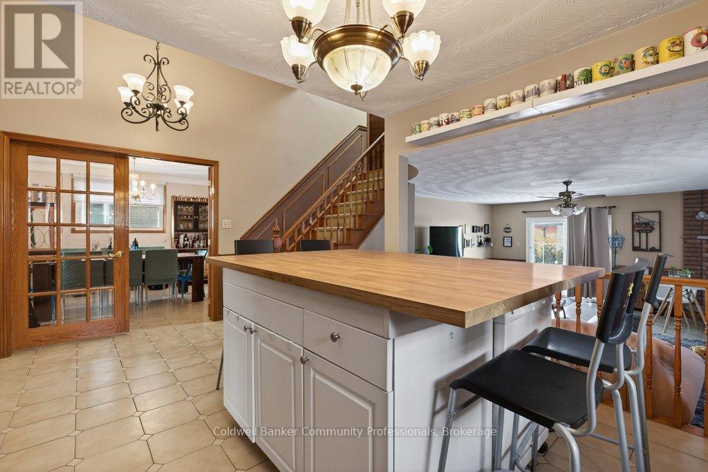 42 Lasila Court, Hamilton (Gilbert), Ontario  L9C 7B6 - Photo 14 - X12816590