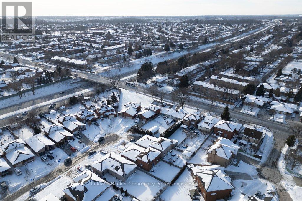 42 Lasila Court, Hamilton (Gilbert), Ontario  L9C 7B6 - Photo 32 - X12816590