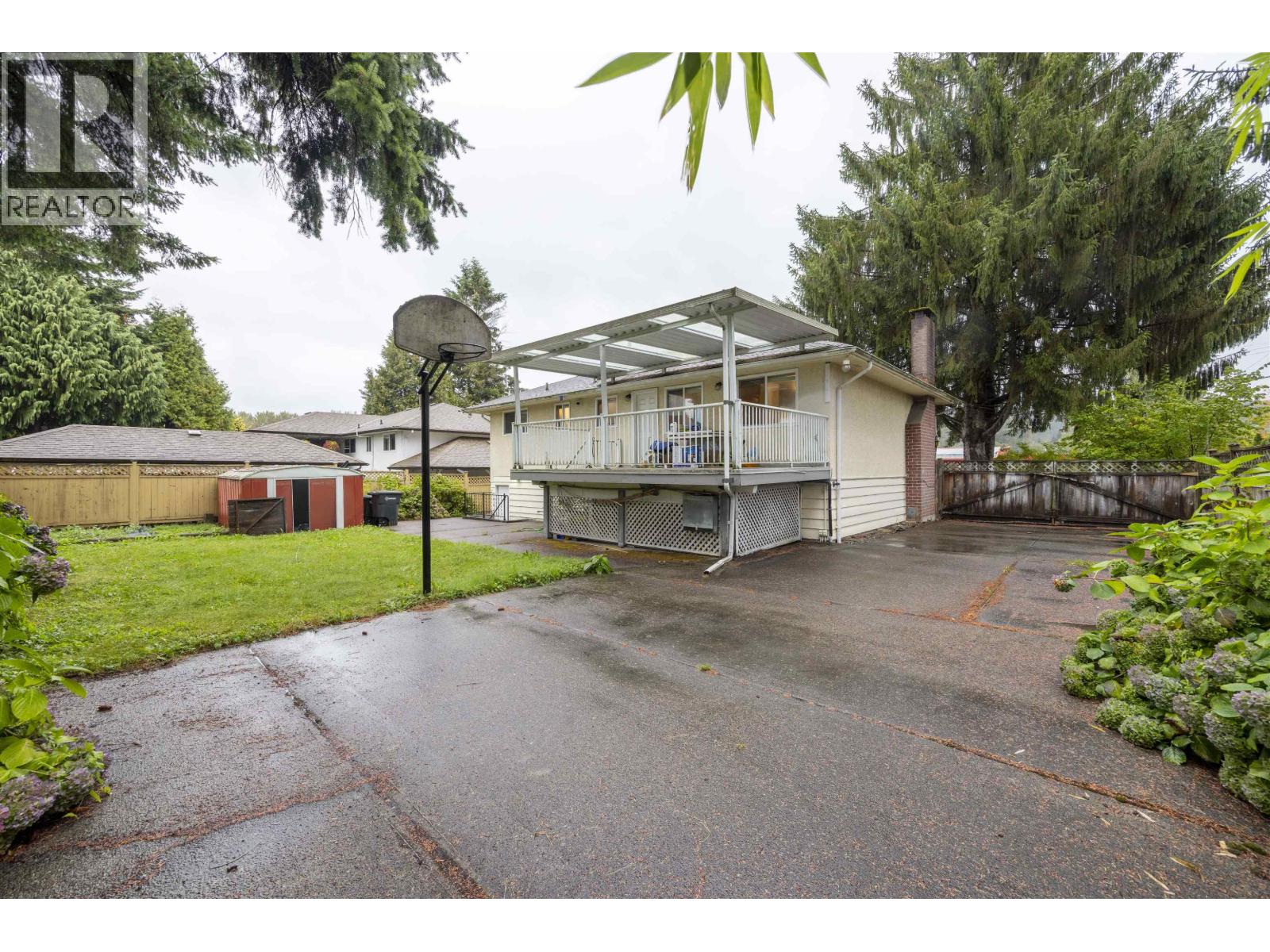 Listing Picture 20 of 32 : 675 DUNCAN AVENUE, Burnaby / 本拿比 - 魯藝地產 Yvonne Lu Group - MLS Medallion Club Member