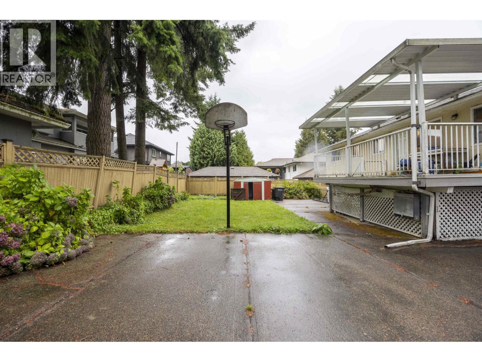 Listing Picture 21 of 32 : 675 DUNCAN AVENUE, Burnaby / 本拿比 - 魯藝地產 Yvonne Lu Group - MLS Medallion Club Member