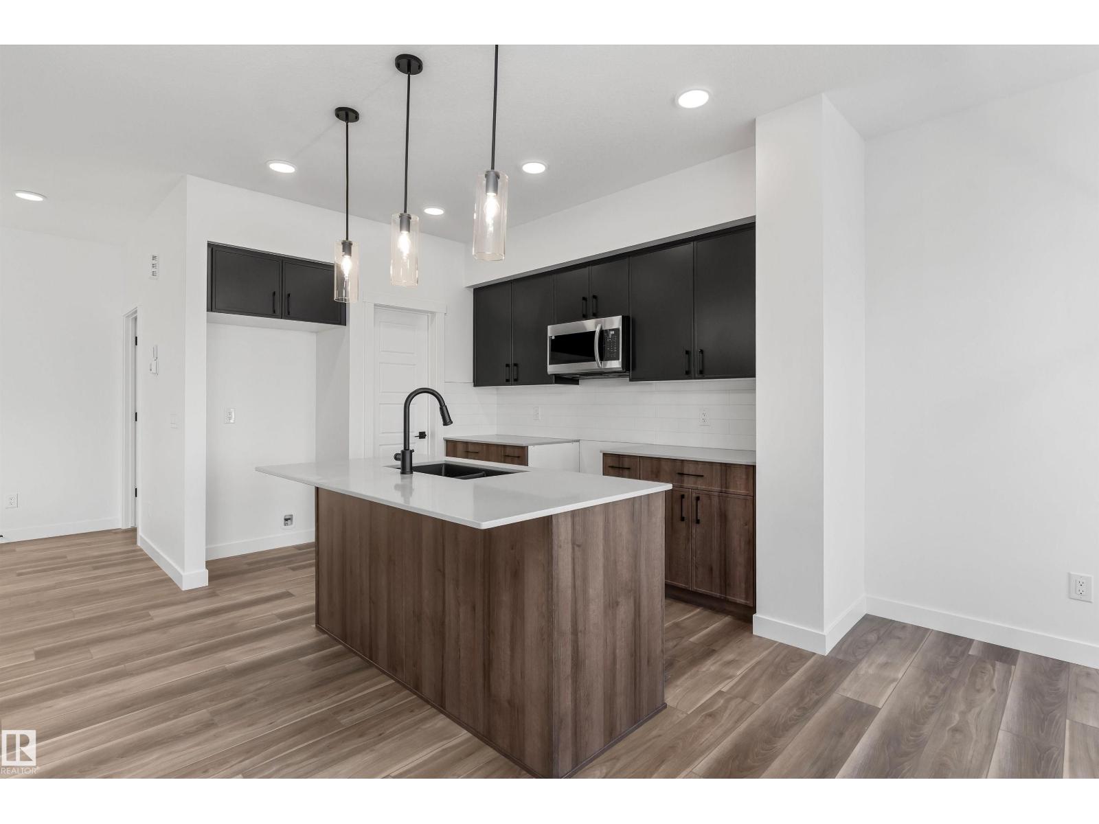 920 18 Av Nw, Edmonton, Alberta  T6T 2X4 - Photo 9 - E4472677