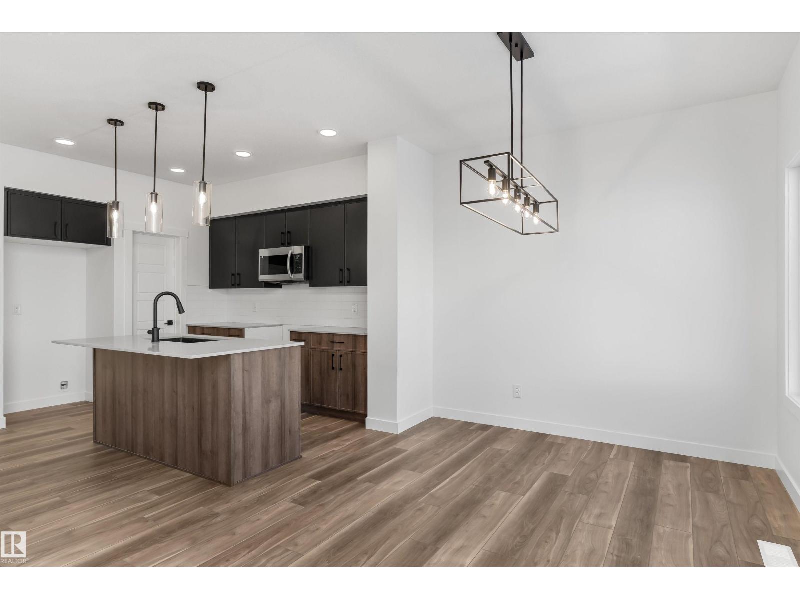 920 18 Av Nw, Edmonton, Alberta  T6T 2X4 - Photo 11 - E4472677