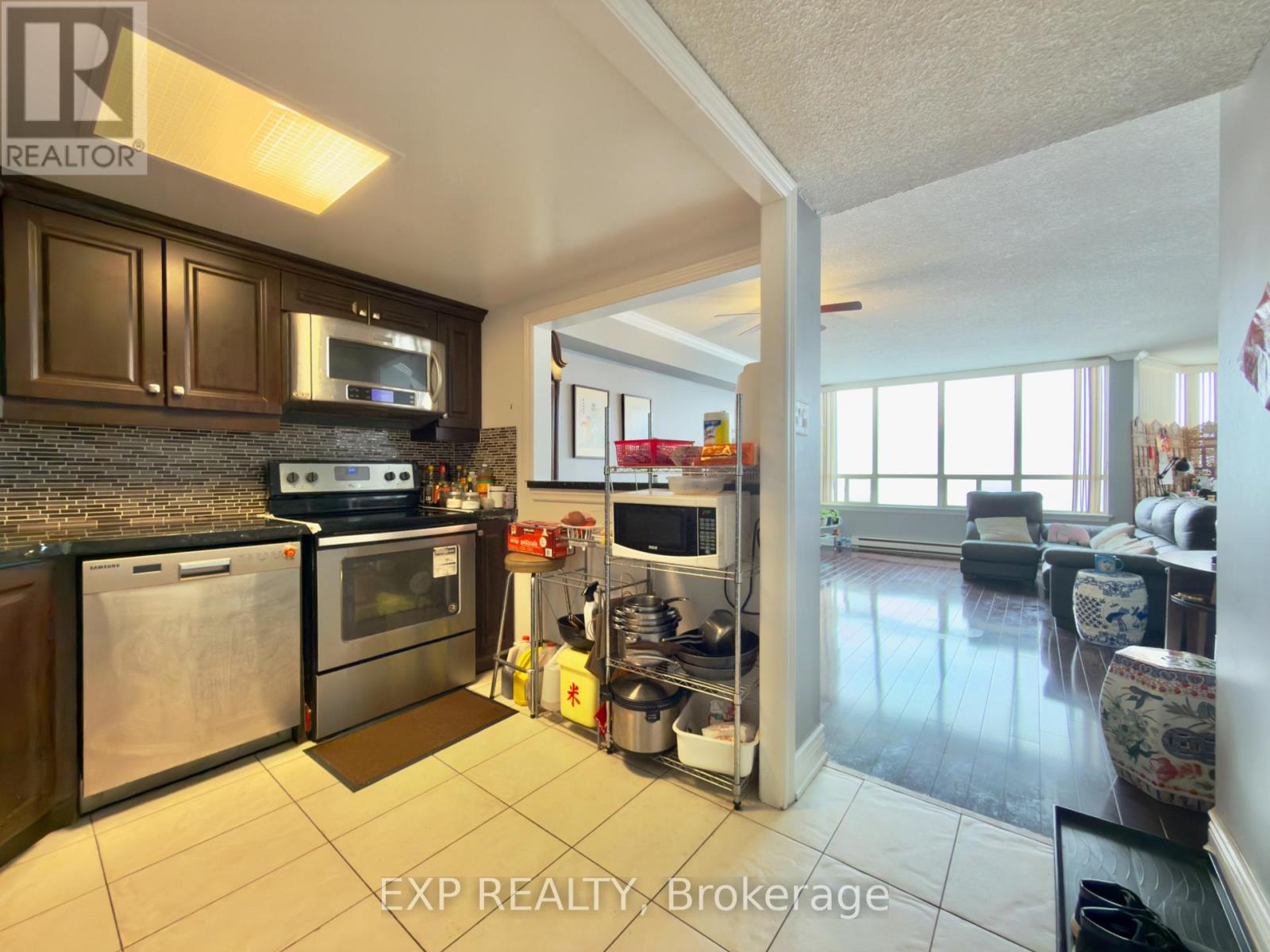 1814 - 150 Alton Towers Circle, Toronto, Ontario  M1V 4X7 - Photo 6 - E12816596