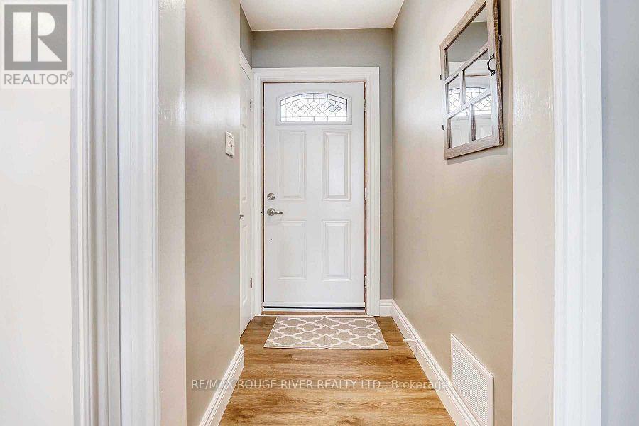 409 Peel Street, Whitby, Ontario  L1N 3Y5 - Photo 3 - E12816604