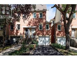 32 COATSWORTH CRESCENT, Toronto, Ontario