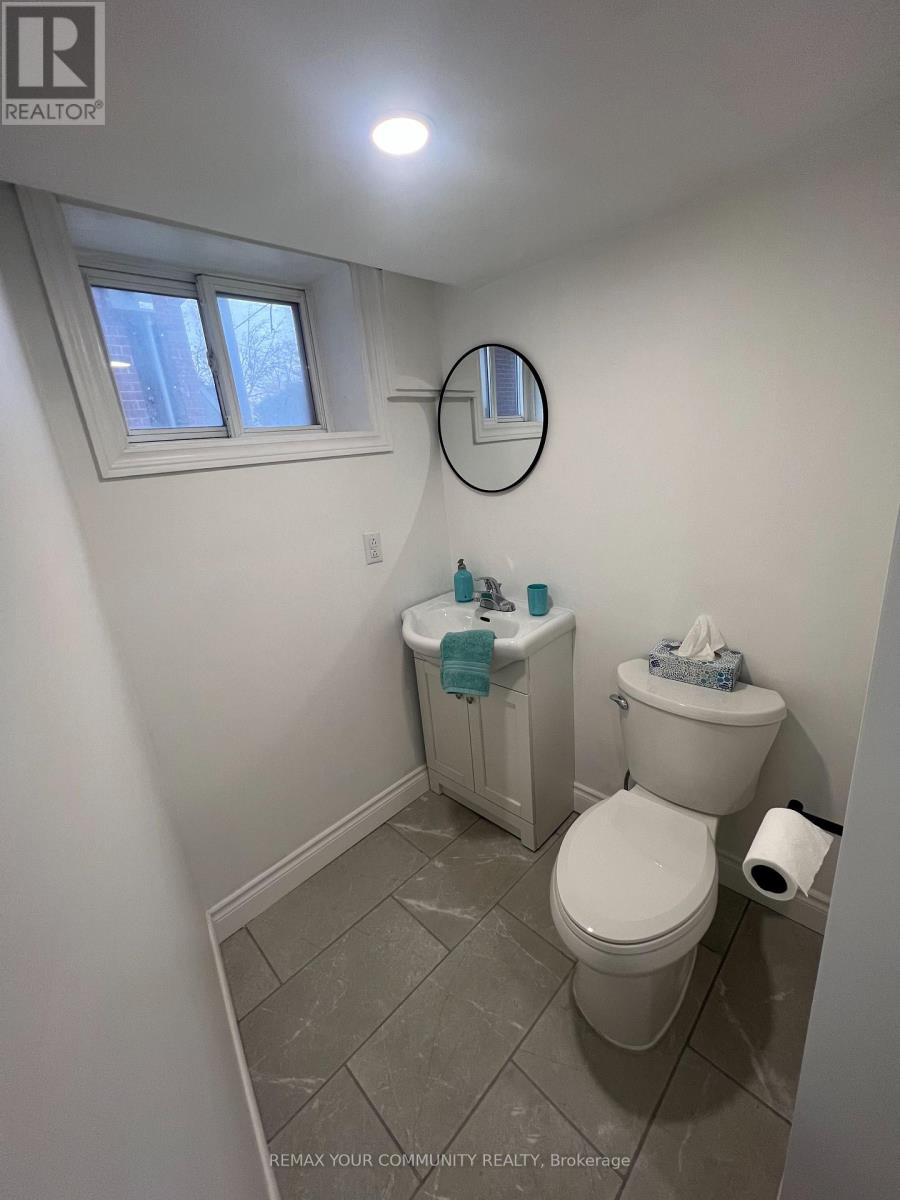 Bsmt - 27 Torrens Avenue, Toronto, Ontario  M4K 2H9 - Photo 13 - E12816618