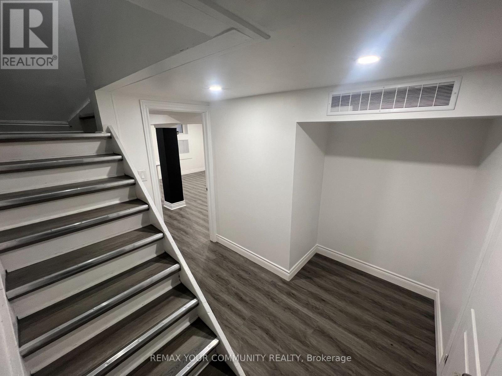 Bsmt - 27 Torrens Avenue, Toronto, Ontario  M4K 2H9 - Photo 16 - E12816618