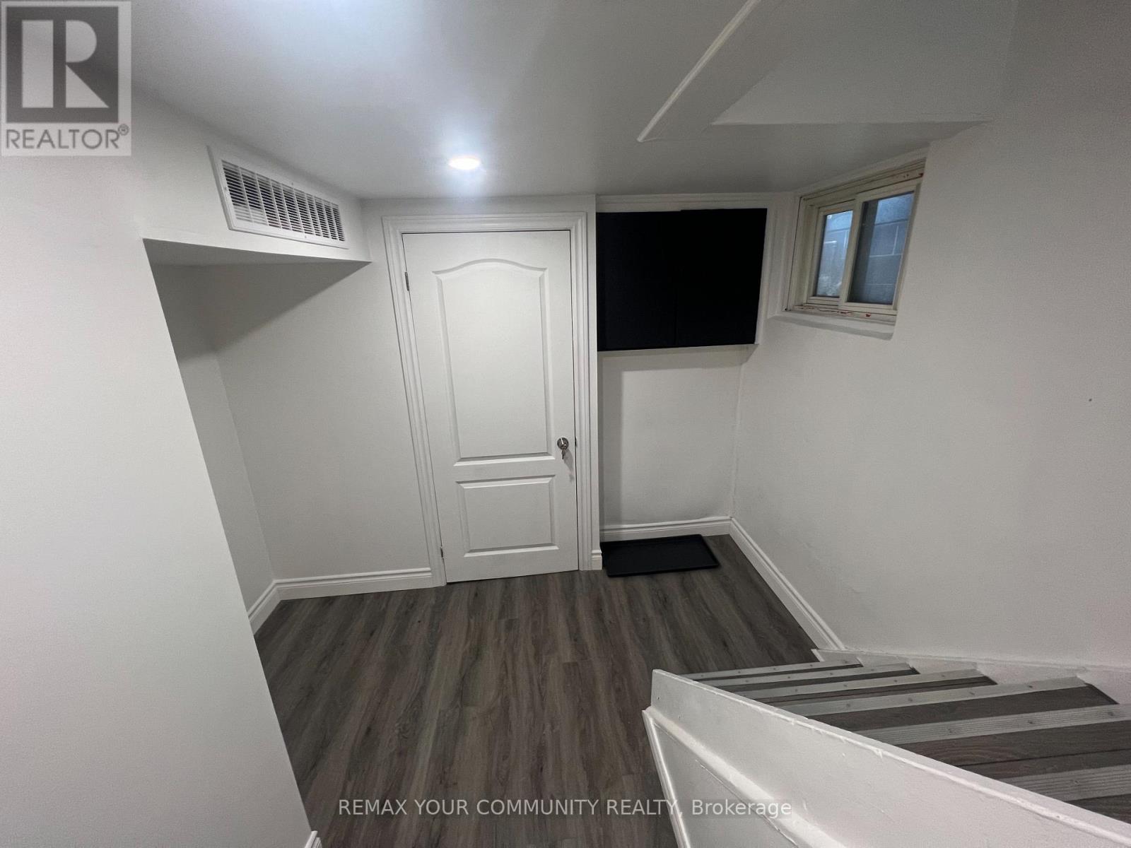 Bsmt - 27 Torrens Avenue, Toronto, Ontario  M4K 2H9 - Photo 17 - E12816618