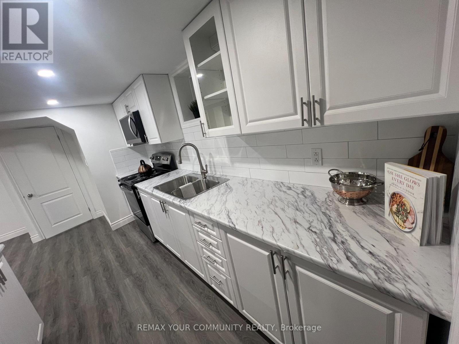 Bsmt - 27 Torrens Avenue, Toronto, Ontario  M4K 2H9 - Photo 4 - E12816618