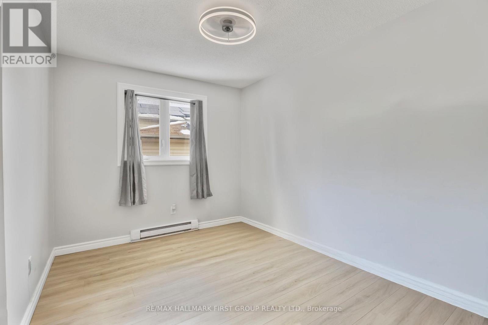 Upper Level - 1014 Renaissance Drive, Oshawa, Ontario L1J 8B1 - Photo 13 - E12816652