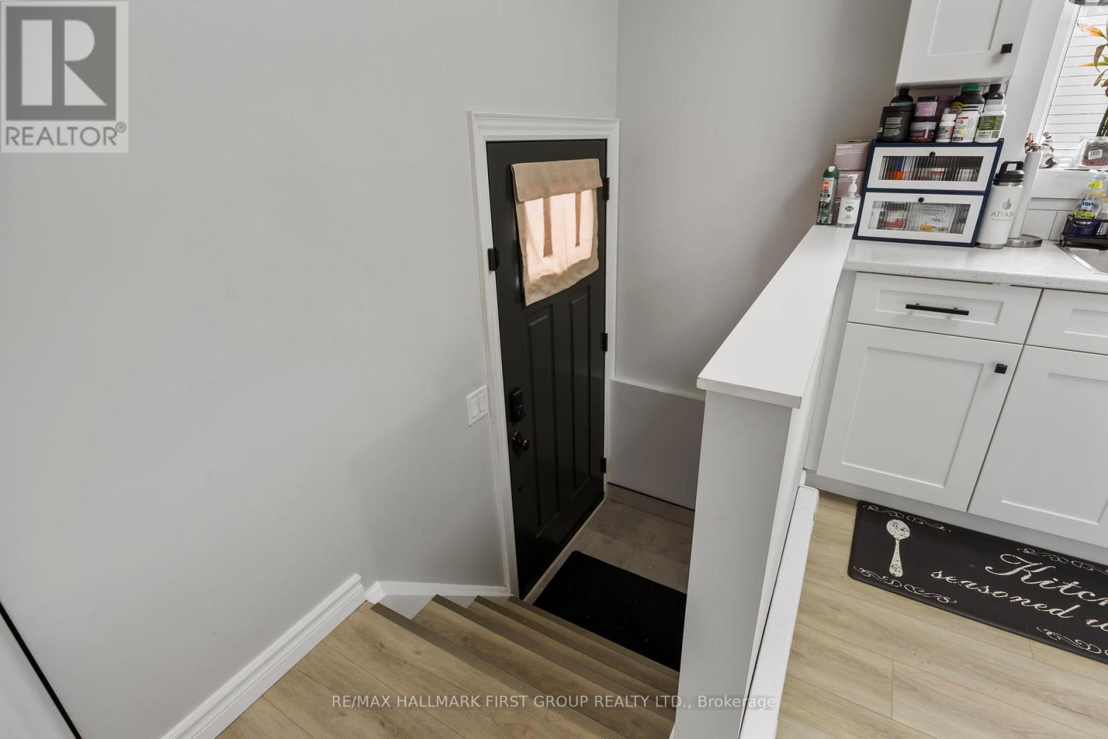 Upper Level - 1014 Renaissance Drive, Oshawa, Ontario L1J 8B1 - Photo 2 - E12816652