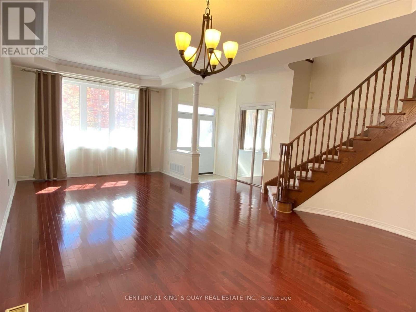 49 Calico Crescent, Markham, Ontario  L6C 3A4 - Photo 4 - N12816648