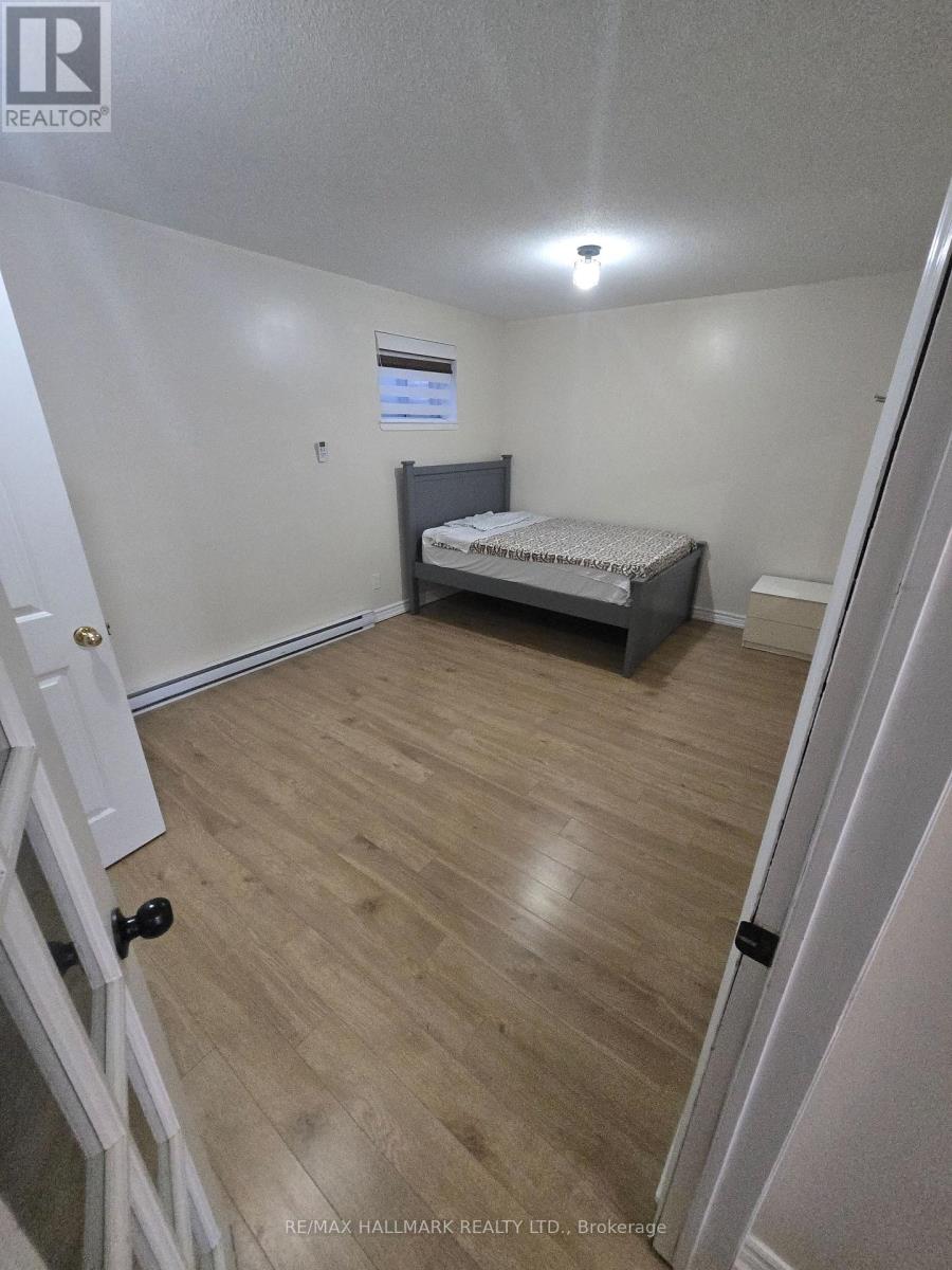 39 John Cabot Way, Toronto (Glenfield-Jane Heights), Ontario  M3N 2T5 - Photo 6 - W12816594