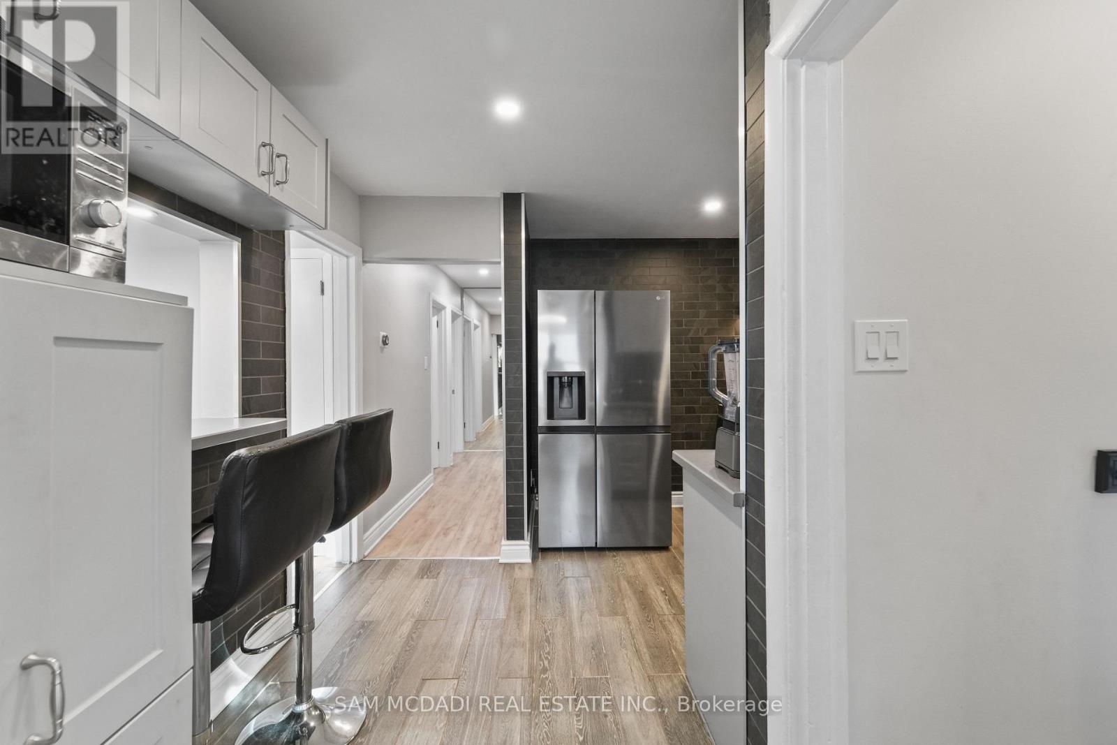 1140 Halliday Avenue, Mississauga, Ontario  L5E 1P9 - Photo 13 - W12816650