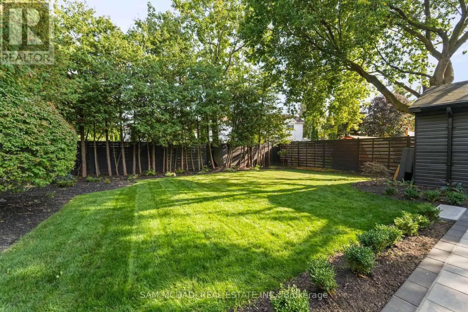 1140 Halliday Avenue, Mississauga, Ontario  L5E 1P9 - Photo 31 - W12816650