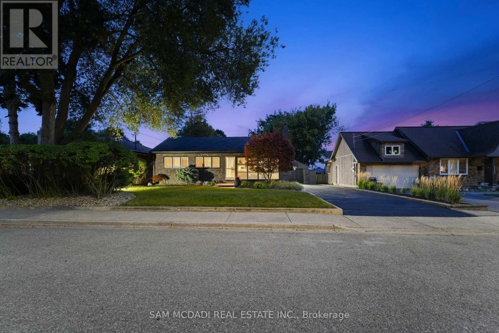 1140 Halliday Avenue, Mississauga, Ontario  L5E 1P9 - Photo 35 - W12816650