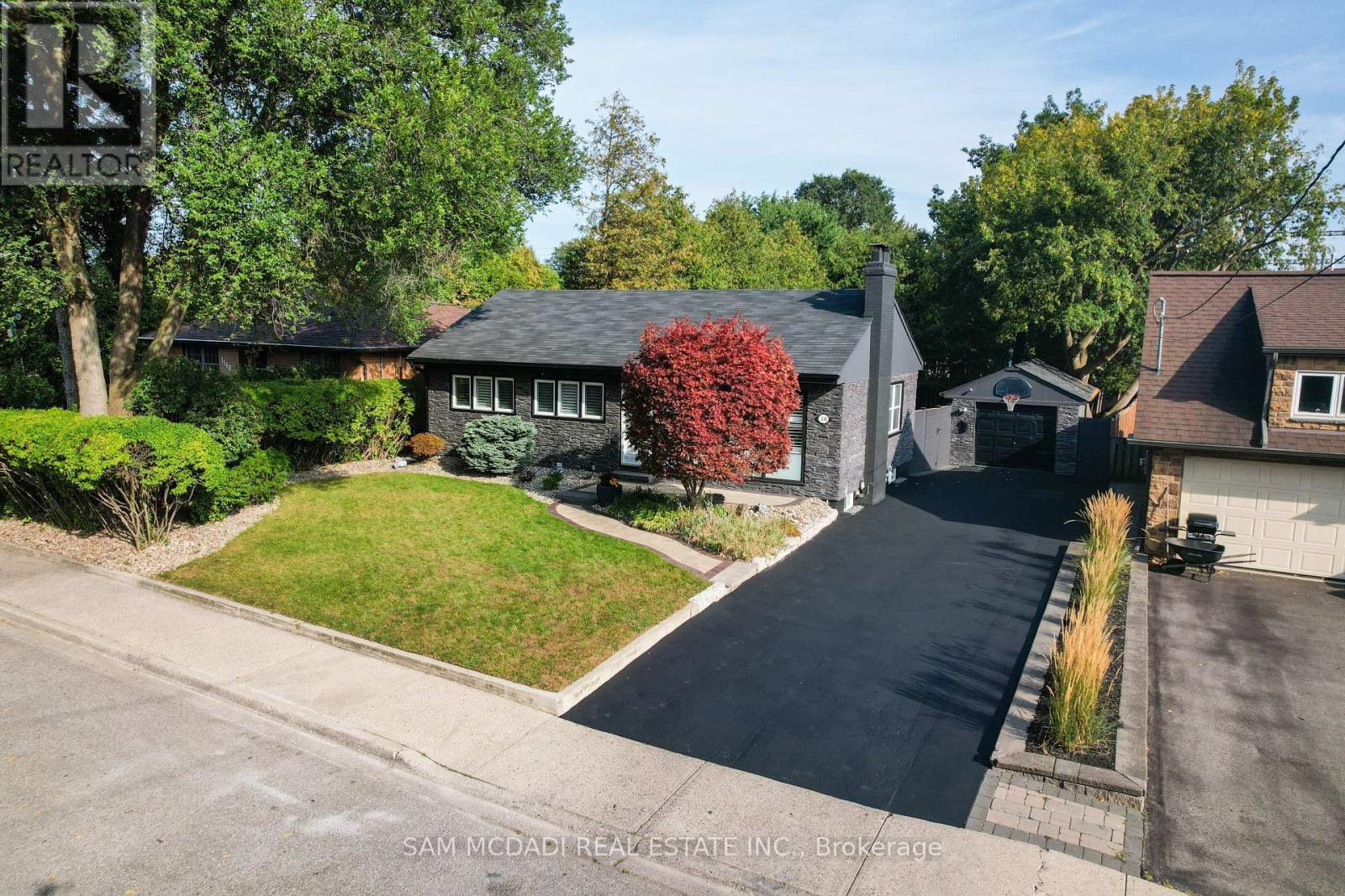 1140 Halliday Avenue, Mississauga, Ontario  L5E 1P9 - Photo 36 - W12816650