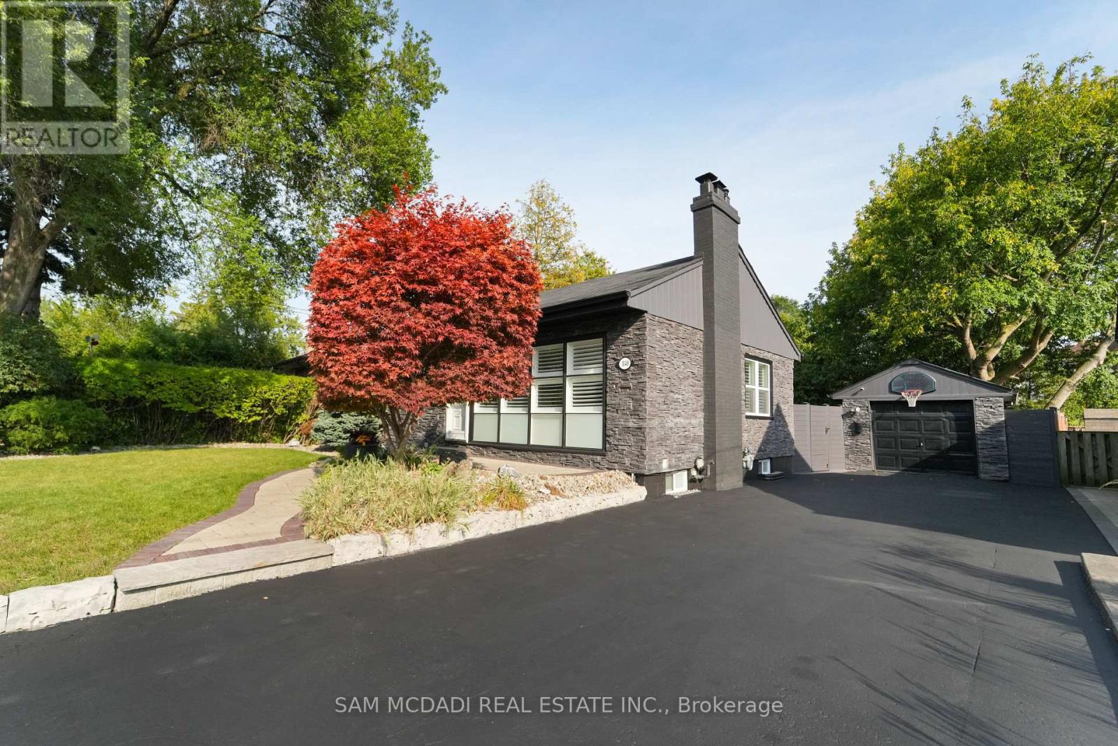 1140 Halliday Avenue, Mississauga, Ontario  L5E 1P9 - Photo 37 - W12816650