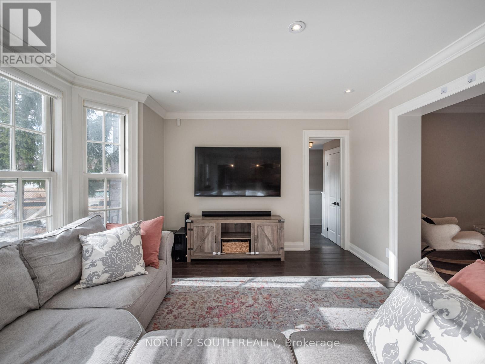 298 Douglas Avenue, Oakville, Ontario  L4J 3S4 - Photo 14 - W12816680