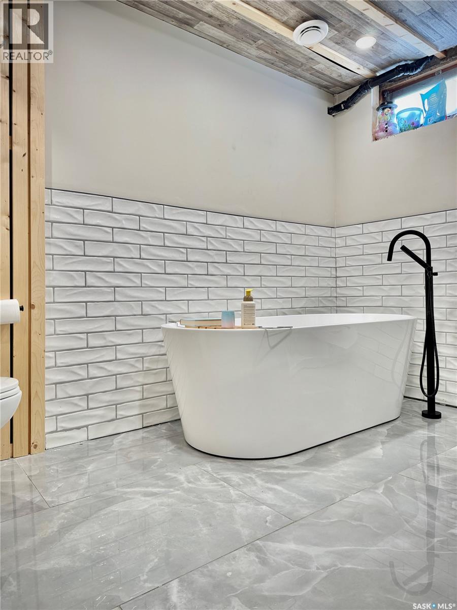 19 Hudson Bay, Esterhazy, Saskatchewan  S0A 0X0 - Photo 37 - SK029090