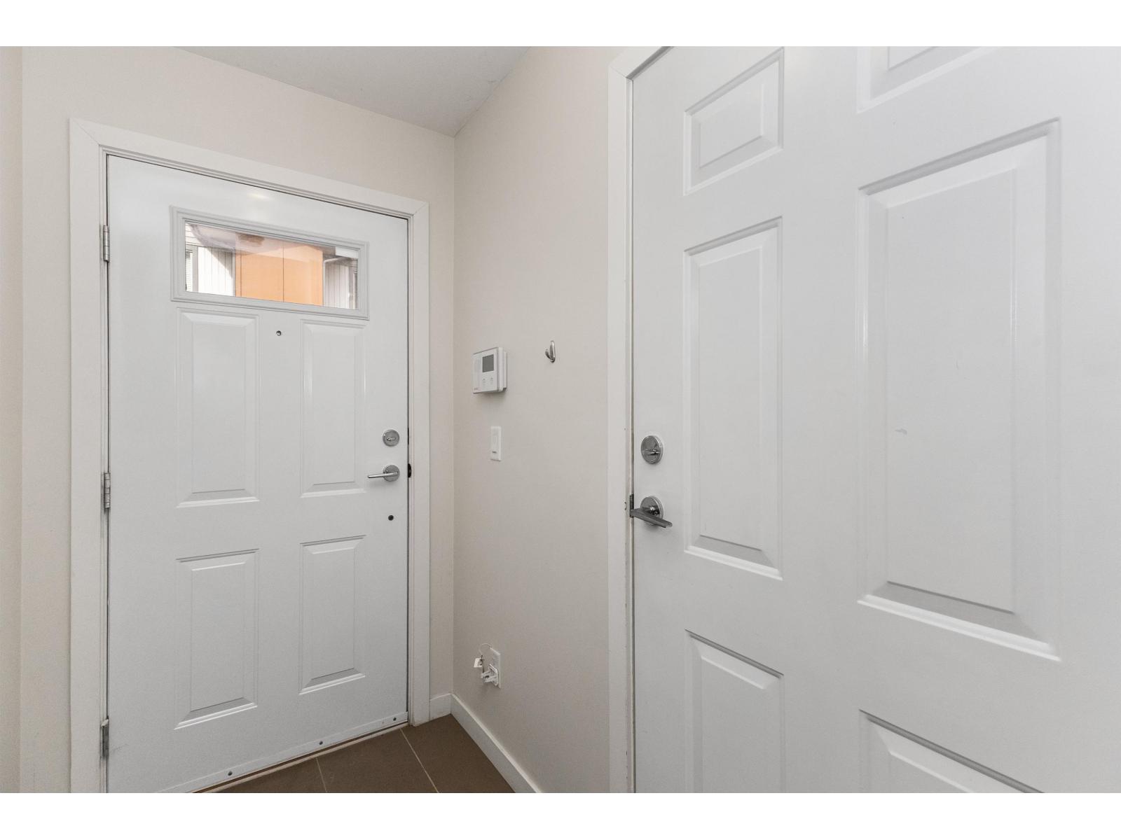 57 34248 King Road, Abbotsford, British Columbia  V2S 0B1 - Photo 2 - R3092651