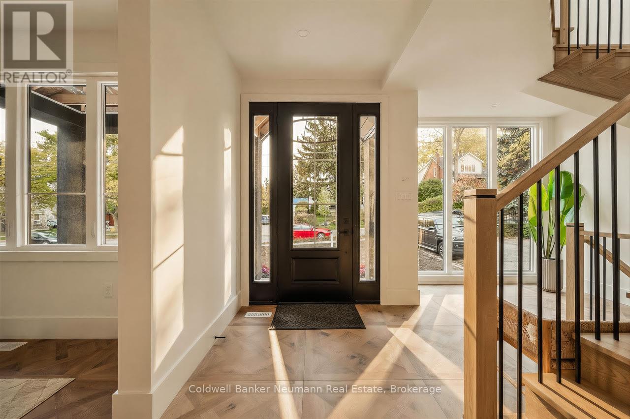 126 Oxford Street, Guelph, Ontario  N1H 2M7 - Photo 4 - X12728584