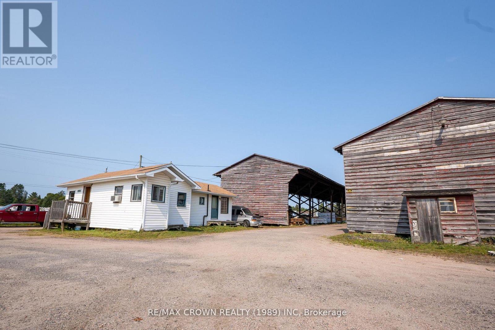 202 Highway 522, Powassan (Trout Creek), Ontario  P0H 2L0 - Photo 15 - X12816754