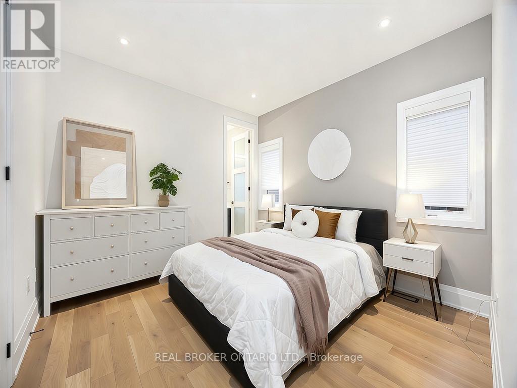 34 Meteorite Street, Richmond Hill, Ontario  L4C 4L9 - Photo 22 - N12790322