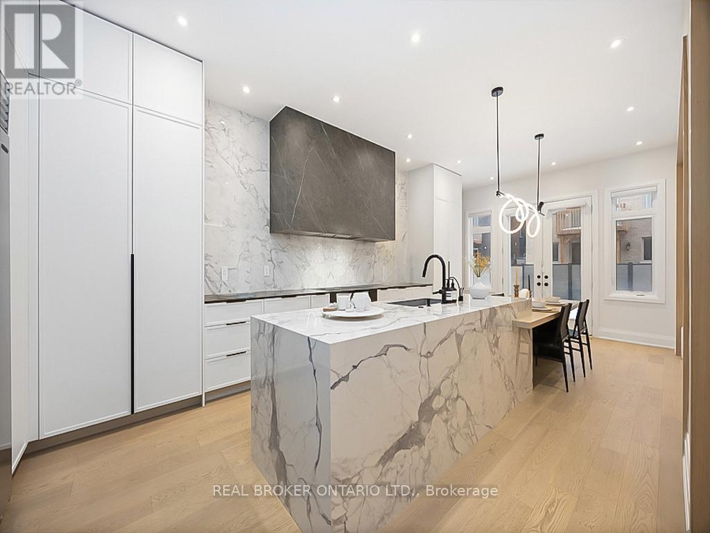 34 Meteorite Street, Richmond Hill, Ontario  L4C 4L9 - Photo 12 - N12790322