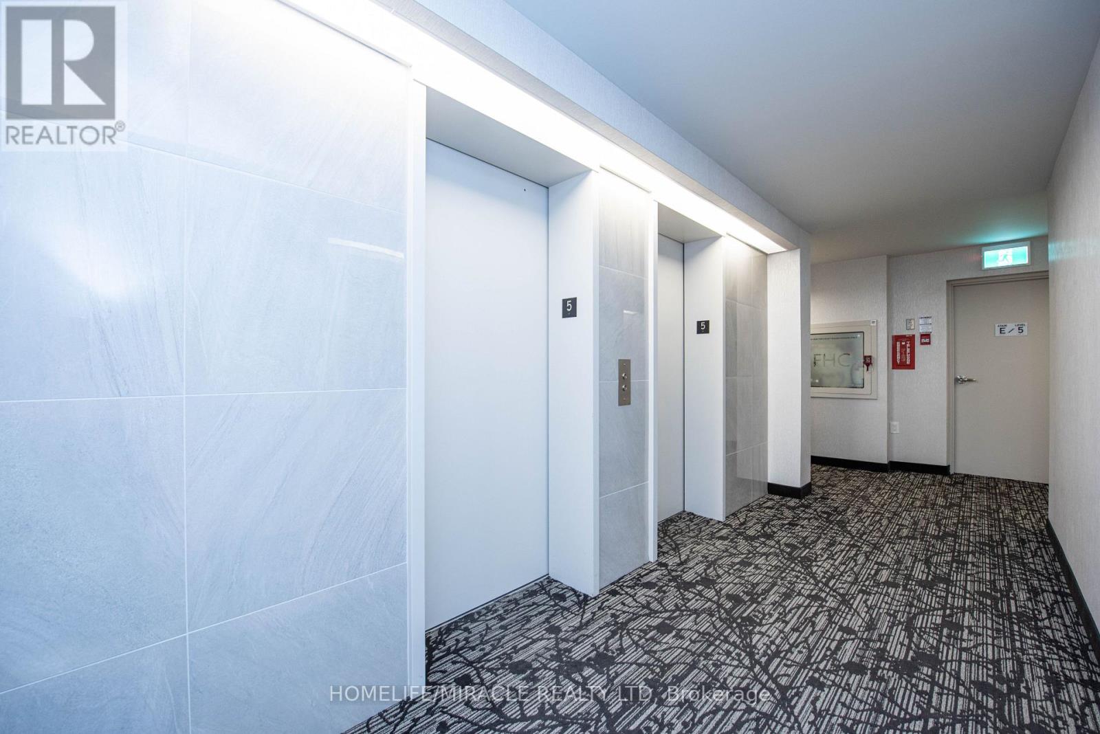 504 - 25 Fairview Road W, Mississauga, Ontario  L5B 3Y8 - Photo 33 - W12809892