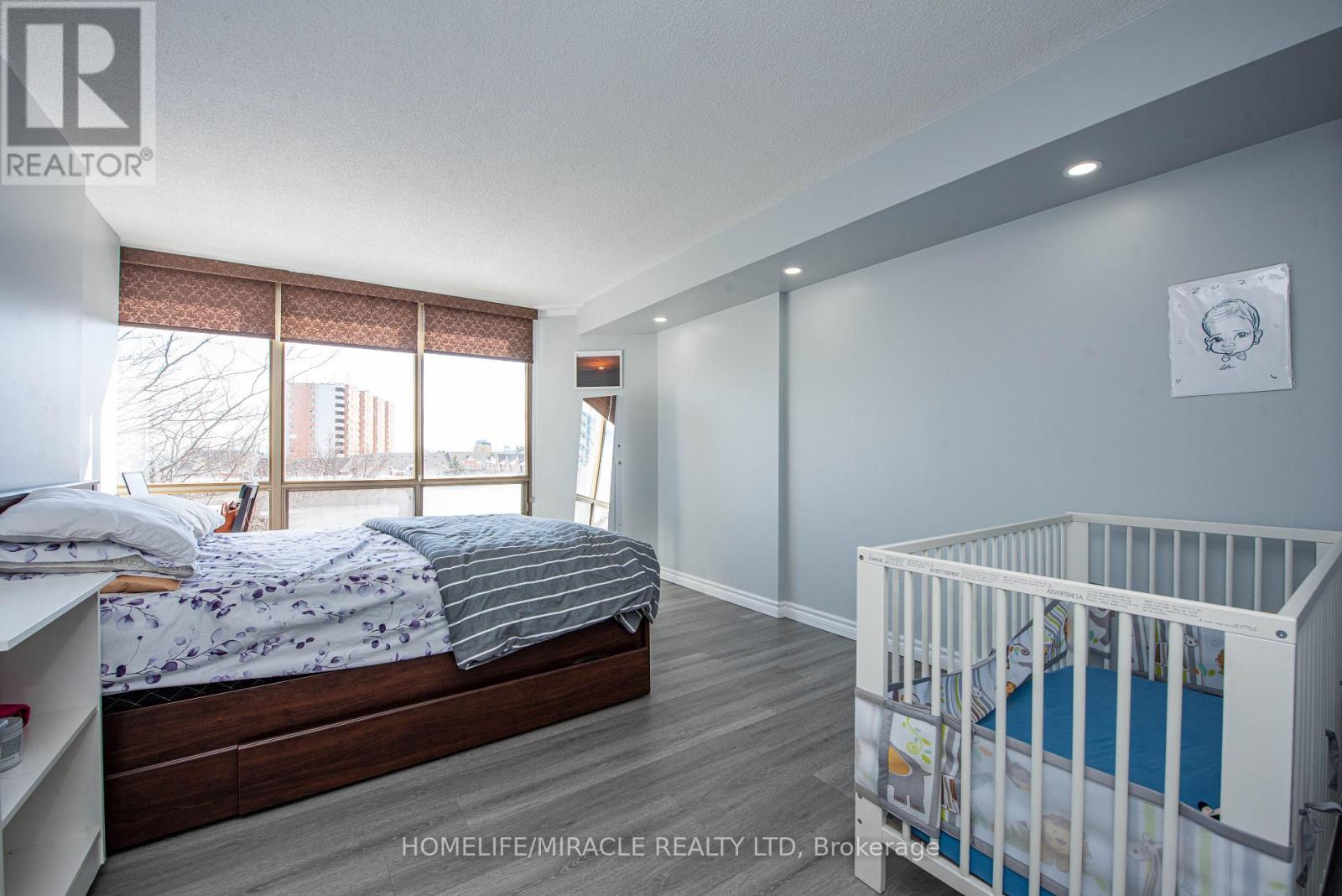 504 - 25 Fairview Road W, Mississauga, Ontario  L5B 3Y8 - Photo 23 - W12809892