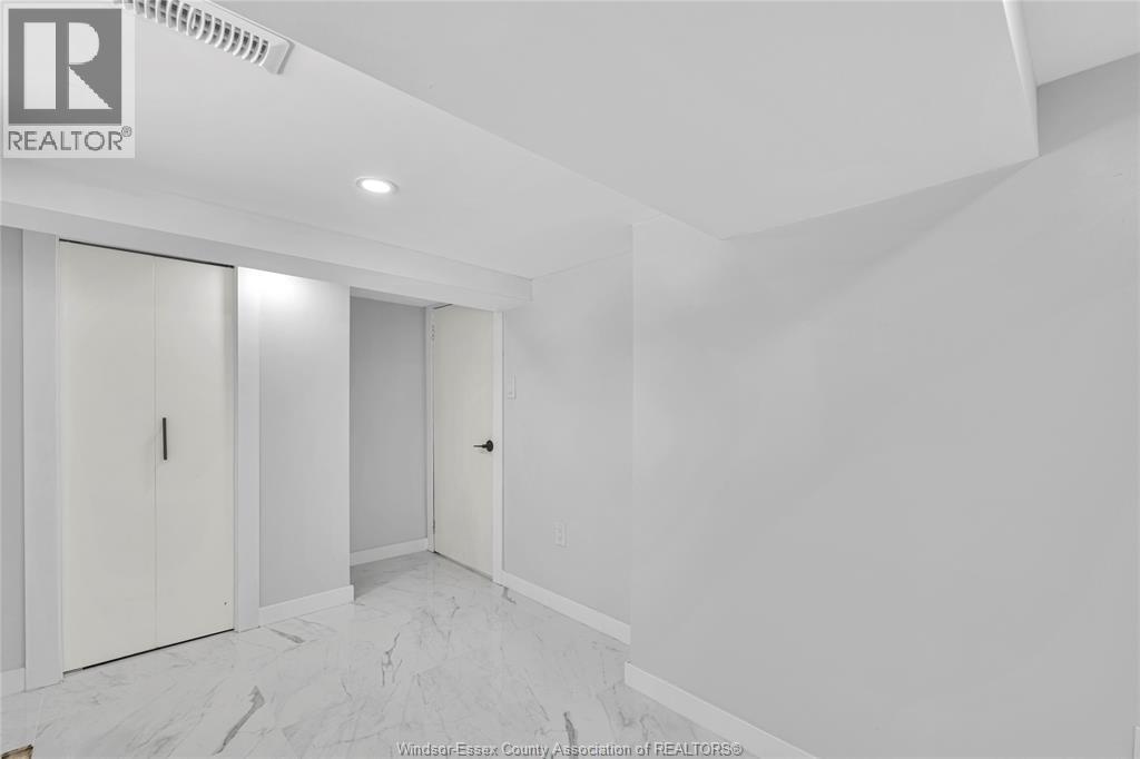 649 Cataraqui, Windsor, Ontario  N9V 3P2 - Photo 34 - 26003933