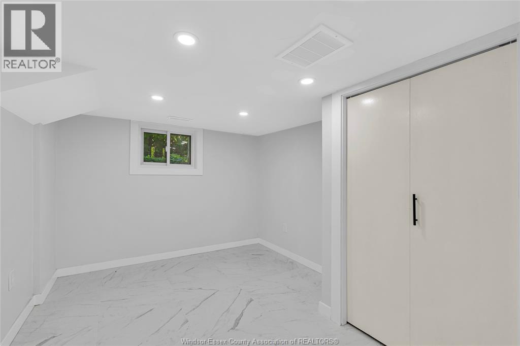 649 Cataraqui, Windsor, Ontario  N9V 3P2 - Photo 35 - 26003933