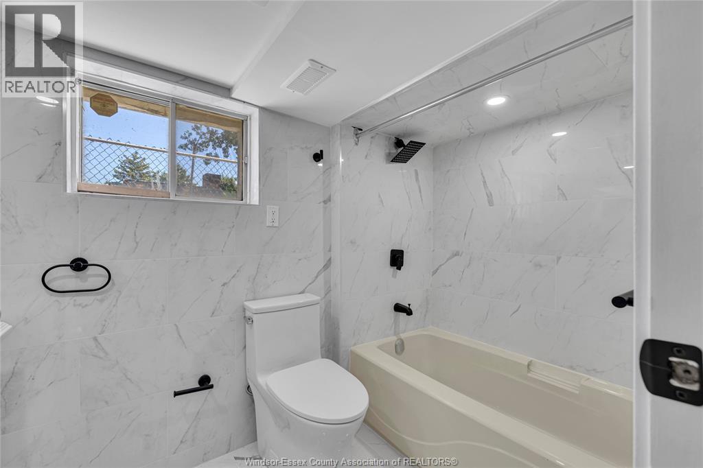 649 Cataraqui, Windsor, Ontario  N9V 3P2 - Photo 37 - 26003933