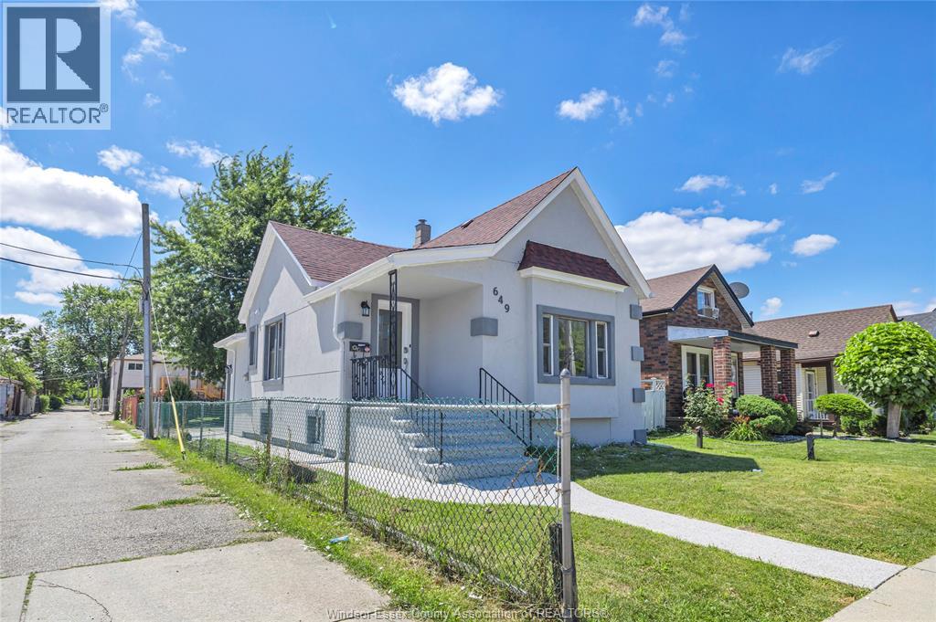 649 Cataraqui, Windsor, Ontario  N9V 3P2 - Photo 4 - 26003933