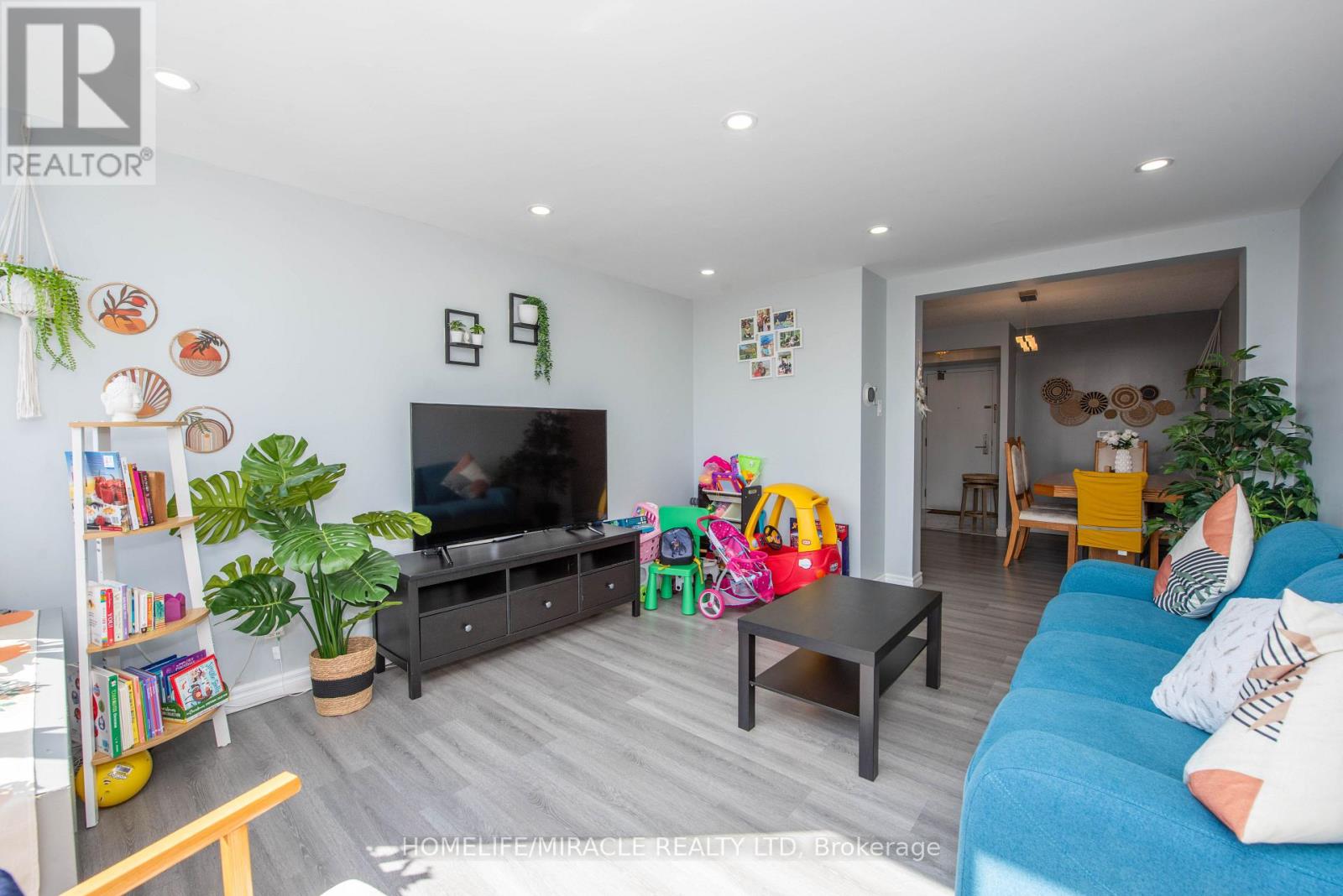 504 - 25 Fairview Road W, Mississauga, Ontario  L5B 3Y8 - Photo 17 - W12809892