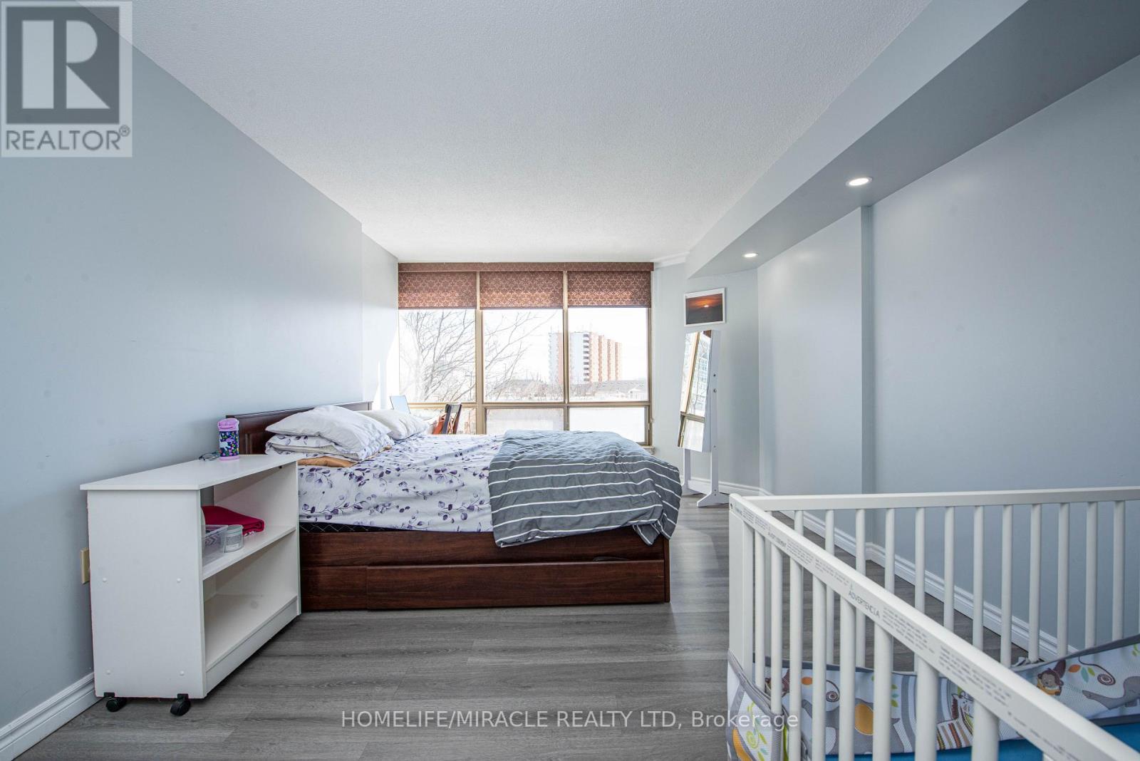 504 - 25 Fairview Road W, Mississauga, Ontario  L5B 3Y8 - Photo 24 - W12809892