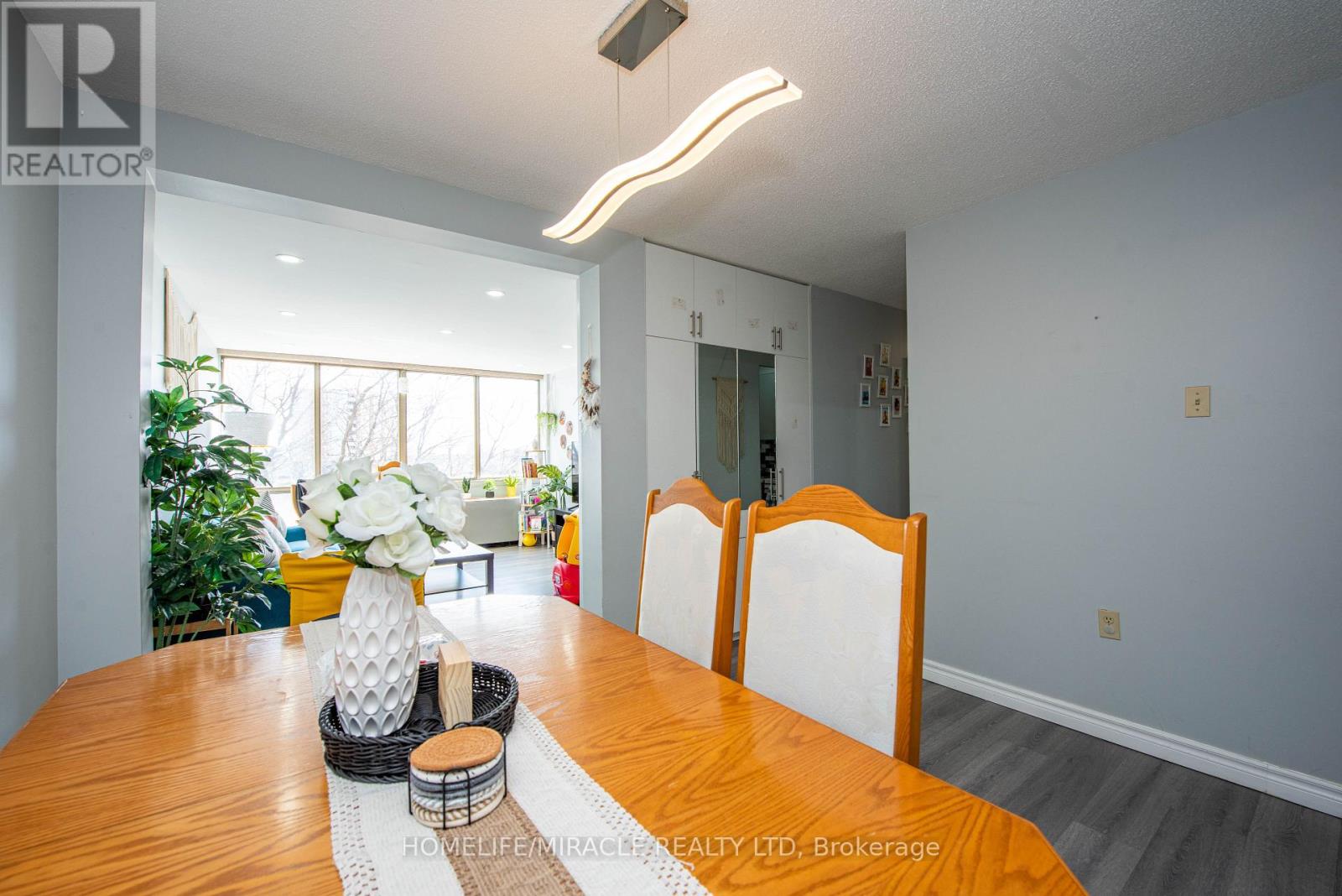 504 - 25 Fairview Road W, Mississauga, Ontario  L5B 3Y8 - Photo 14 - W12809892