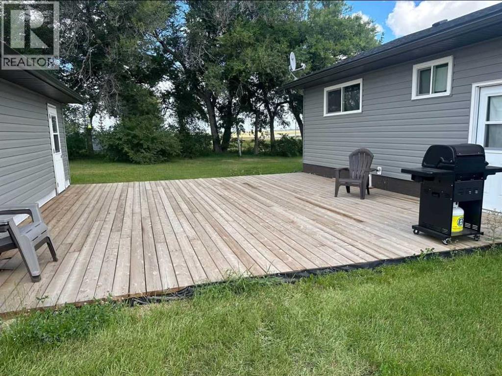 100 Balaclava Street, Veteran, Alberta  T0C 2S0 - Photo 32 - A2282340