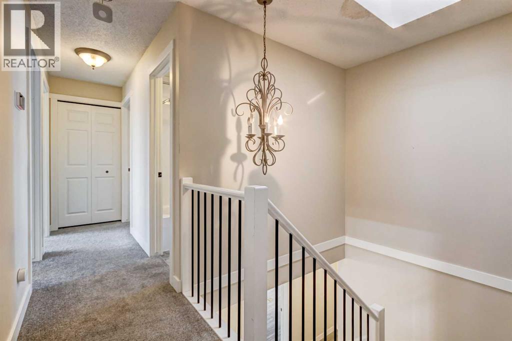 83 Hawkfield Crescent Nw, Calgary, Alberta  Y3G 1Z4 - Photo 16 - A2282943