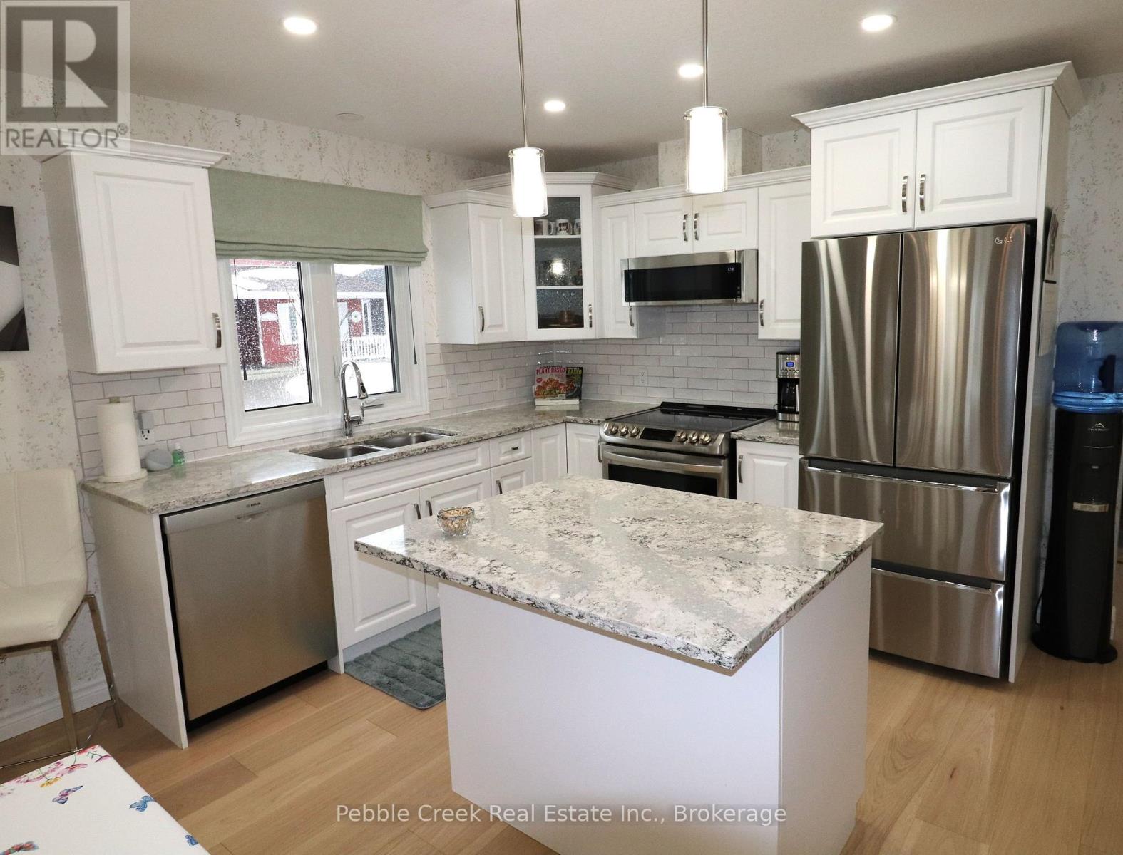 16 Sweet Water Drive S, Ashfield-Colborne-Wawanosh, Ontario  N7A 0B9 - Photo 10 - X12816780