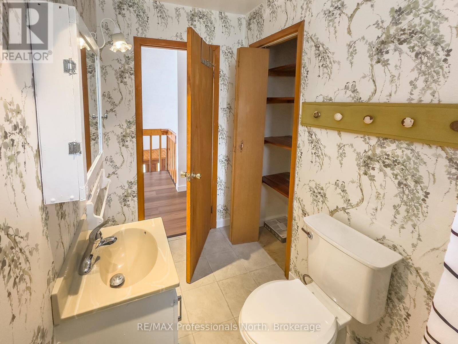 1125 Fairy Falls Road, Lake Of Bays, Ontario  P0B 1A0 - Photo 16 - X12816814