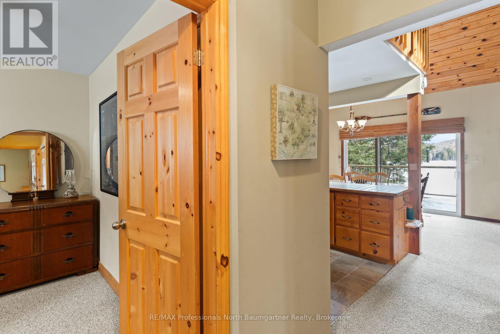 1075 Basshaunt Lake Road, Dysart Et Al, Ontario  K0M 1S0 - Photo 18 - X12816850