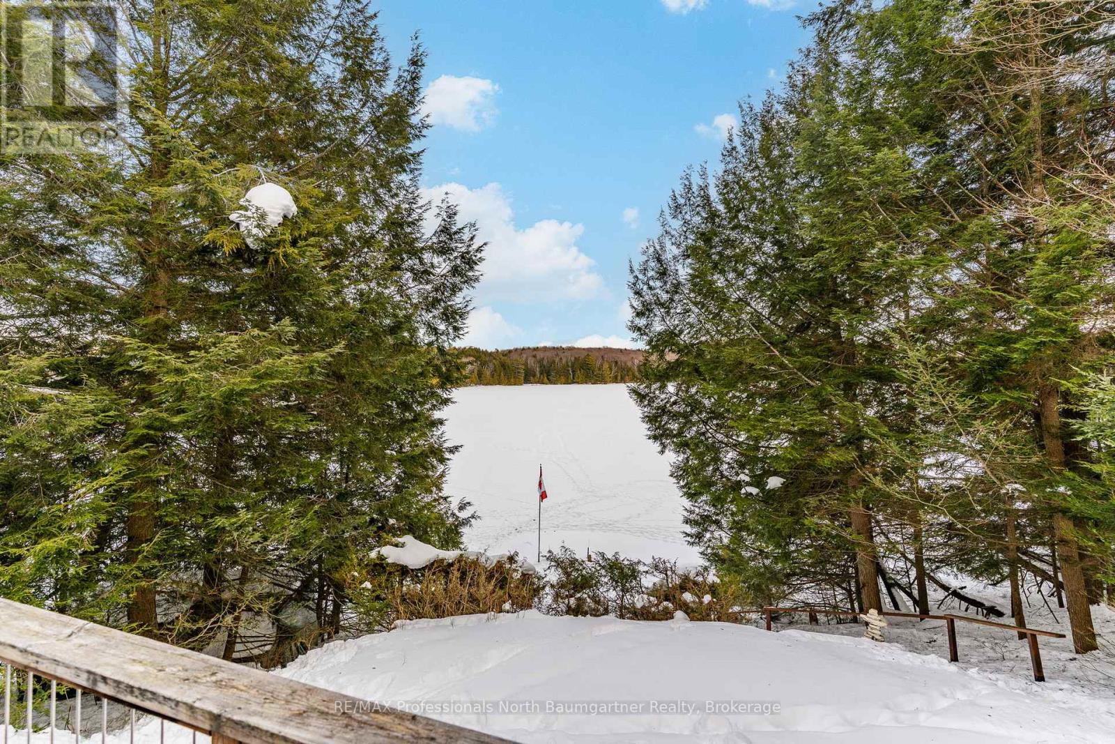 1075 Basshaunt Lake Road, Dysart Et Al, Ontario  K0M 1S0 - Photo 2 - X12816850