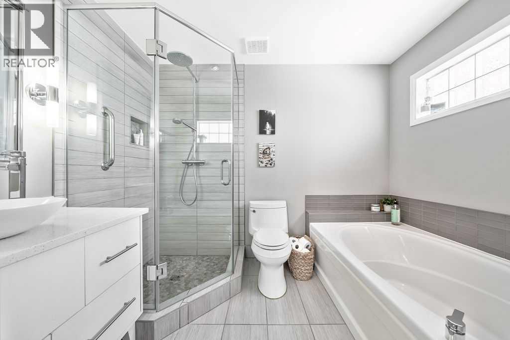 10 Bow Point, Cochrane, Alberta  T4C 1M8 - Photo 26 - A2287528