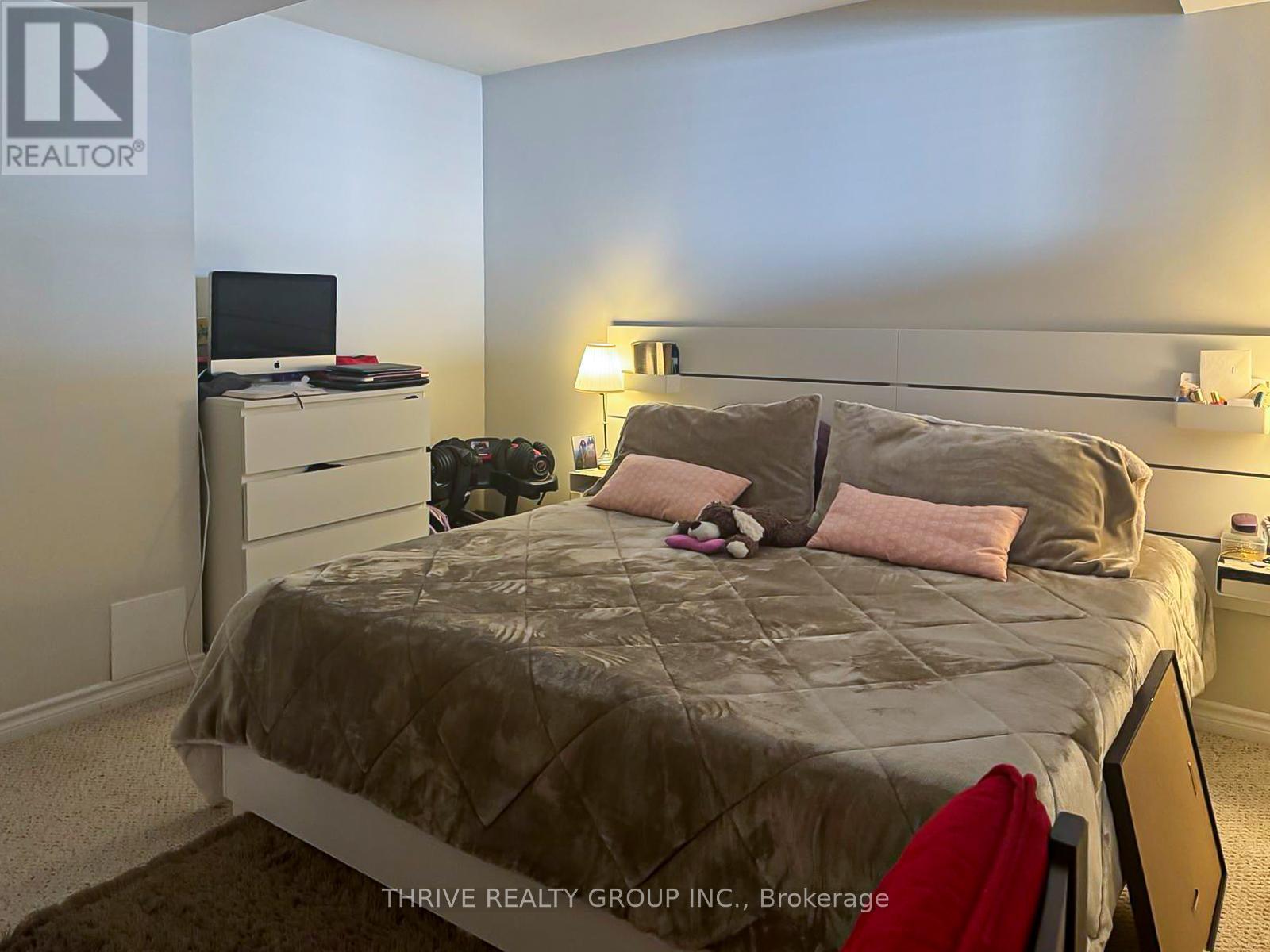 111 Meadowridge Road, London North, Ontario  N6B 5E6 - Photo 32 - X12816806